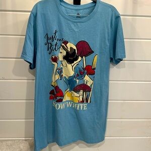 Snow White Disney tee shirt